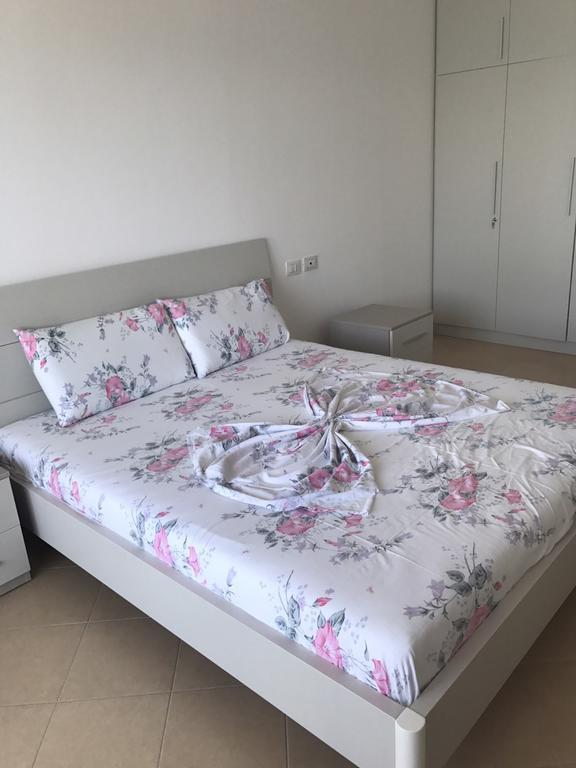 Lucky Lux Apartment Vlorë Exteriör bild