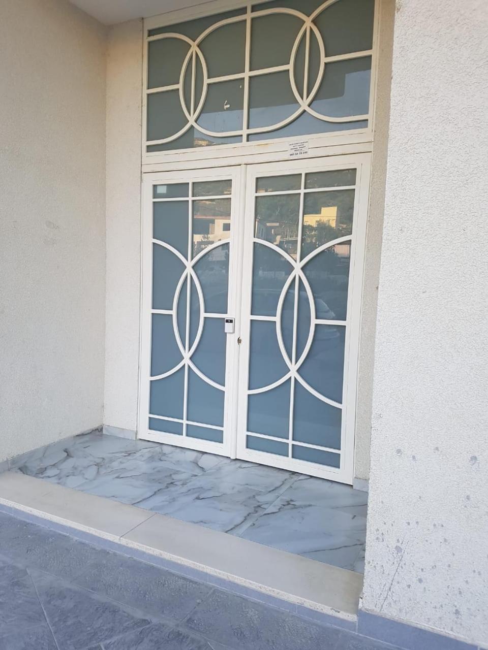Lucky Lux Apartment Vlorë Exteriör bild