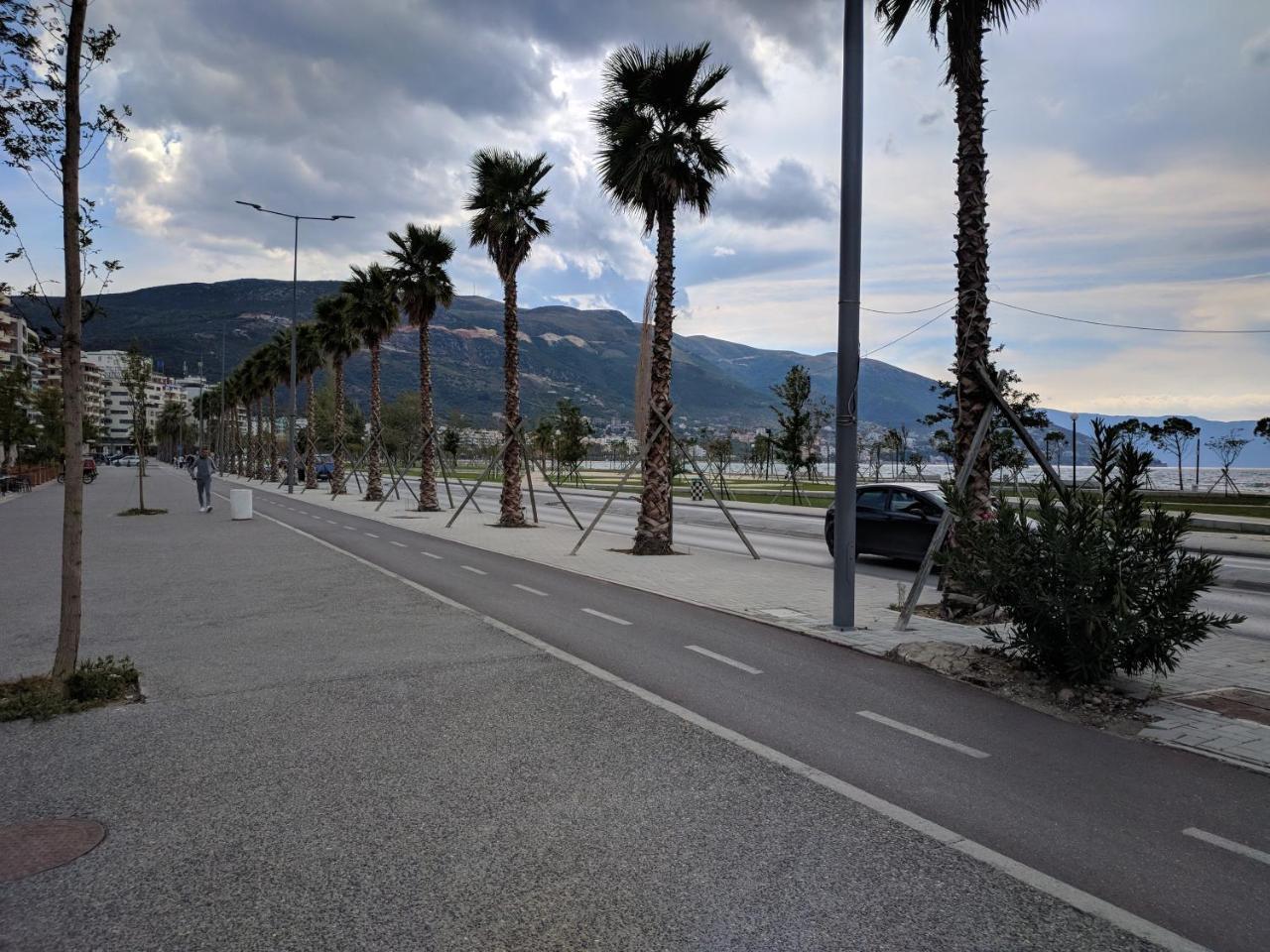 Lucky Lux Apartment Vlorë Exteriör bild