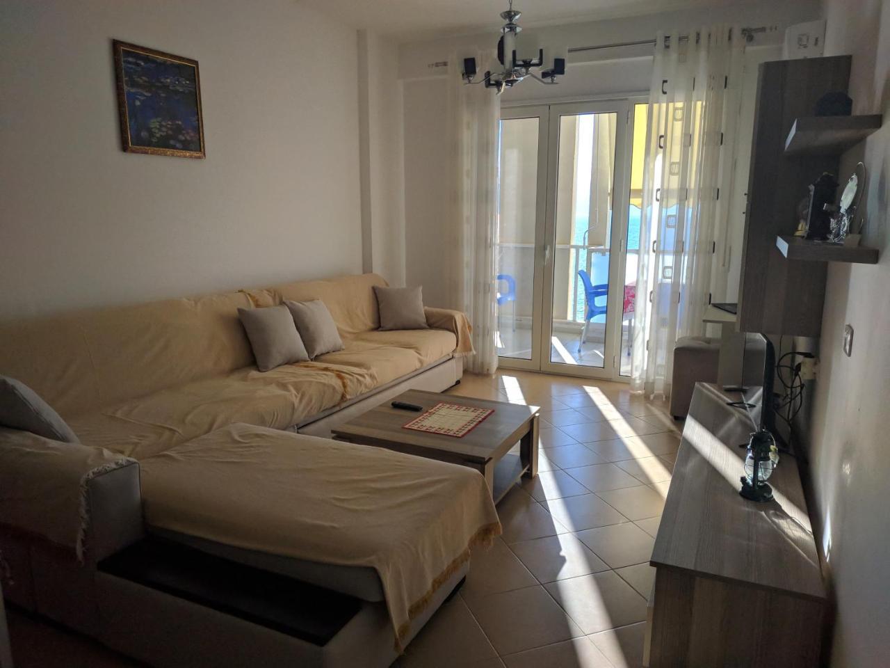 Lucky Lux Apartment Vlorë Exteriör bild