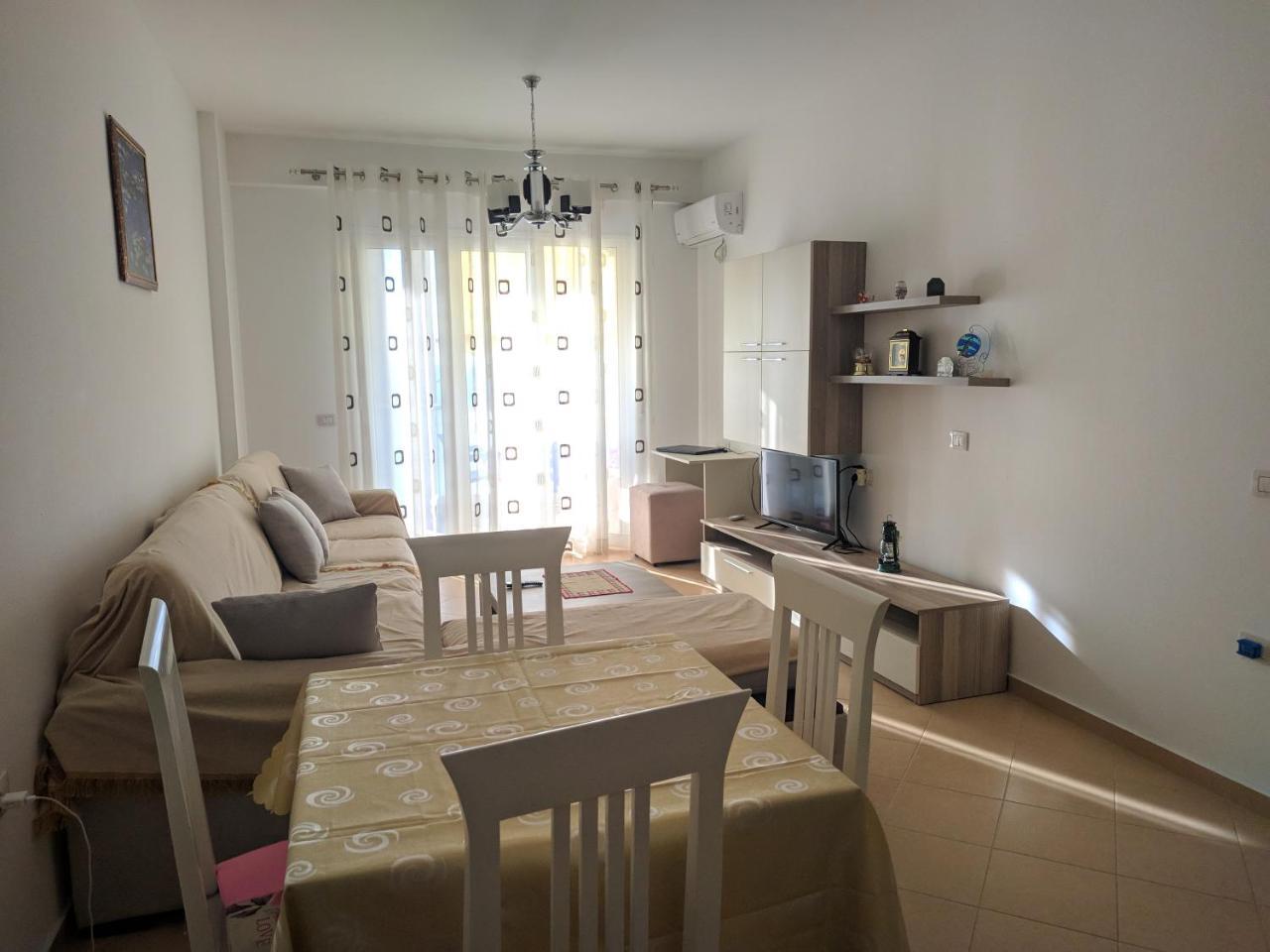 Lucky Lux Apartment Vlorë Exteriör bild