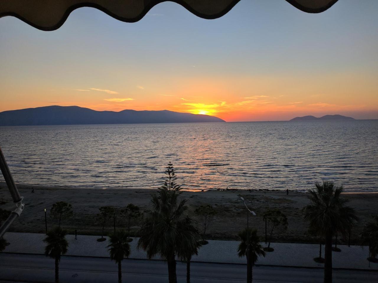 Lucky Lux Apartment Vlorë Exteriör bild